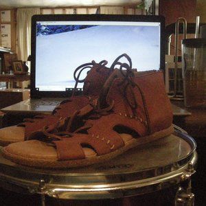 BORN Leather Gladiator Sandals Women’s 10 NWOT